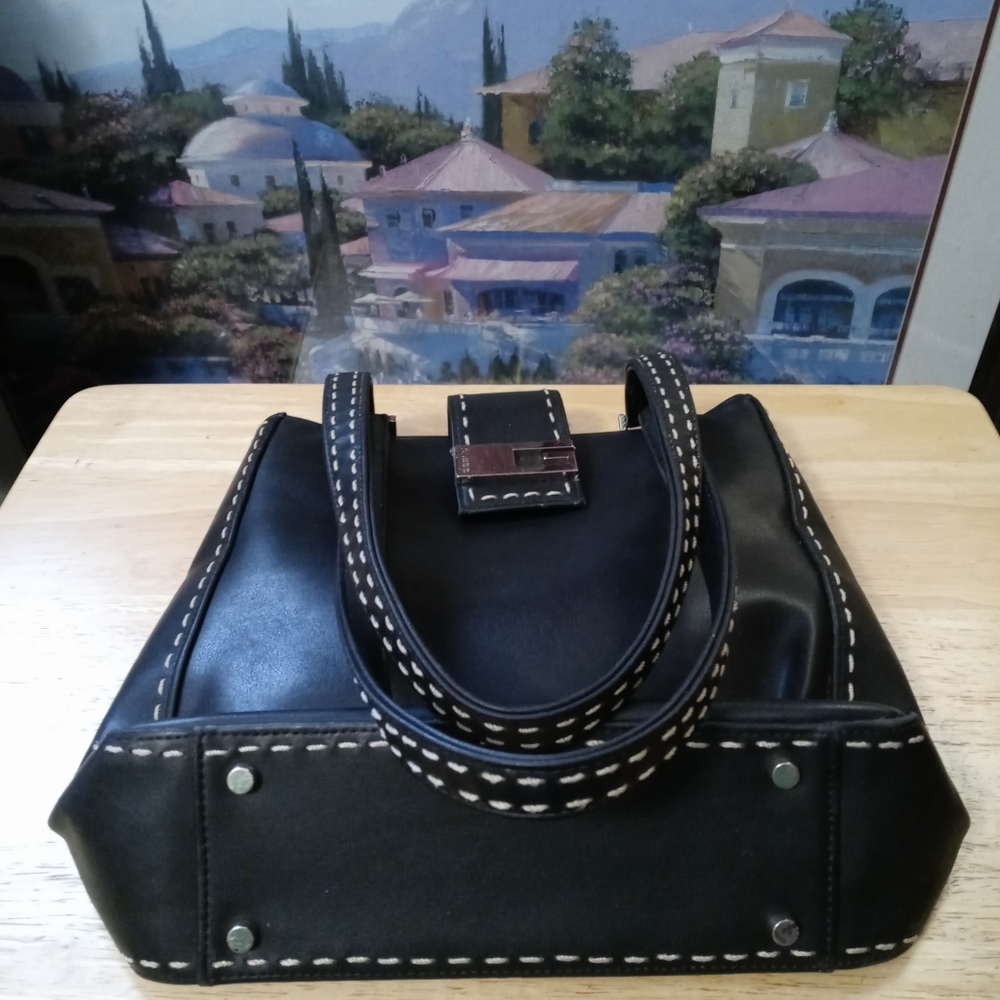 👜GUESS VINTAGE LEATHER POCKET BOOK - Picture 7 of 16
